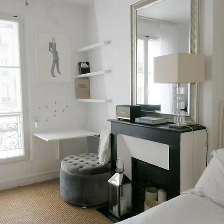 Apartment Pere Lachaise 11arr *